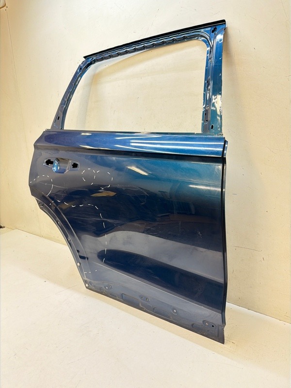 Дверь задняя правая