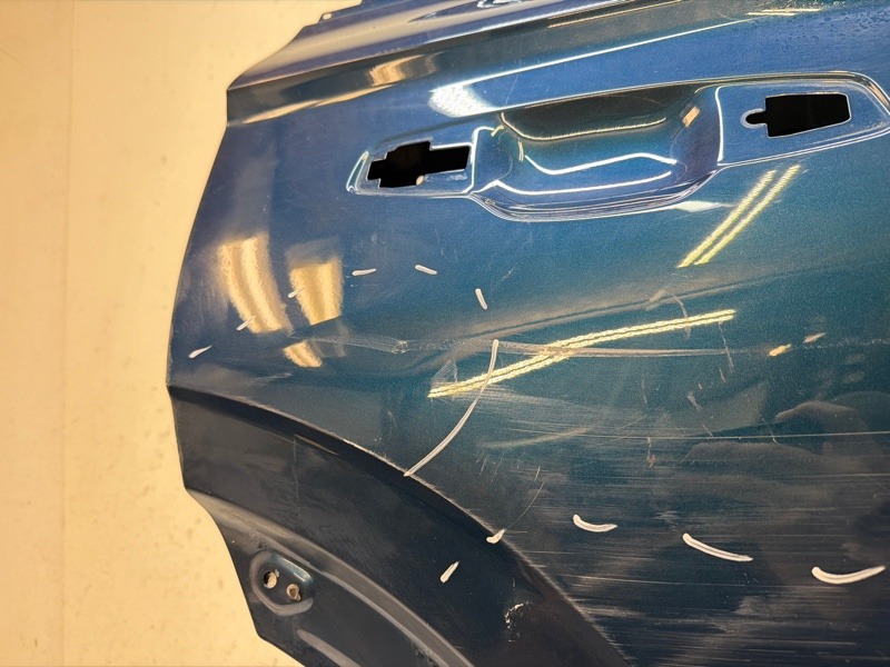 Дверь задняя правая