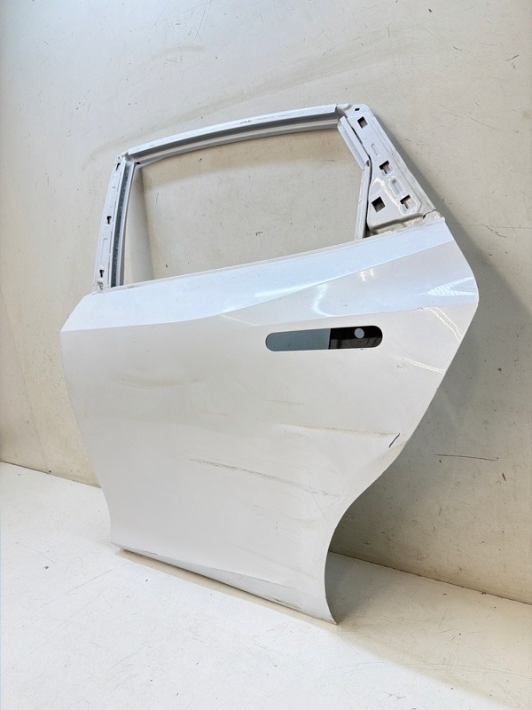 Дверь задняя левая