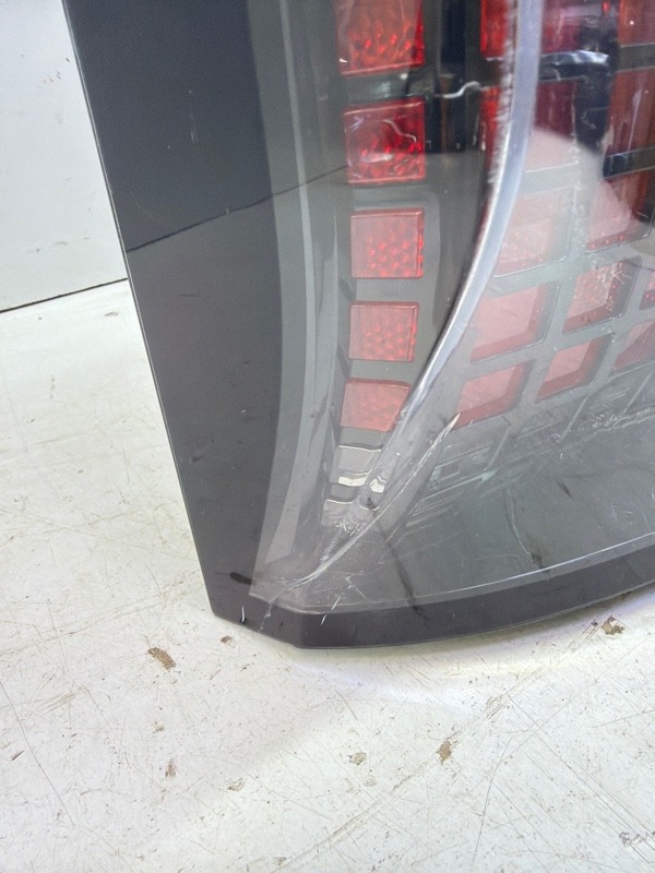 Фонарь задний левый