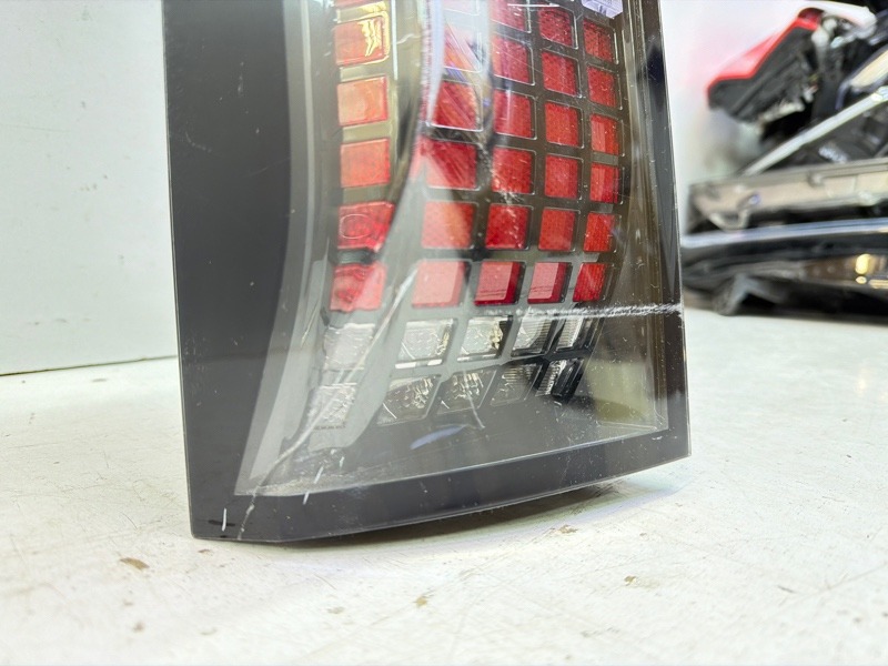 Фонарь задний левый