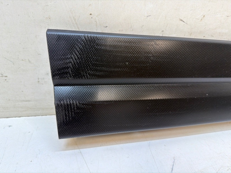 Накладка двери передней правой