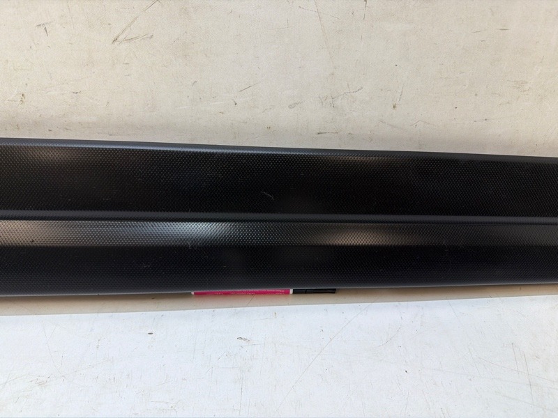 Накладка двери передней правой