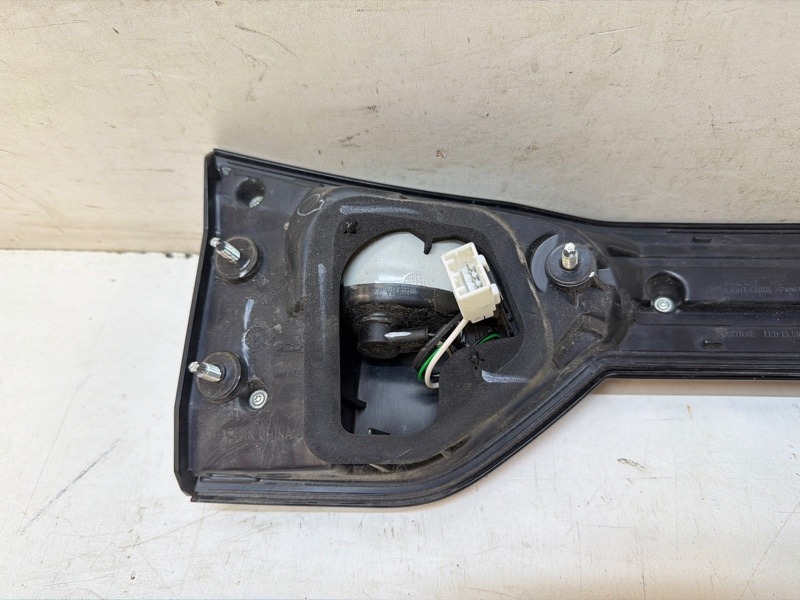 Фонарь задний правый