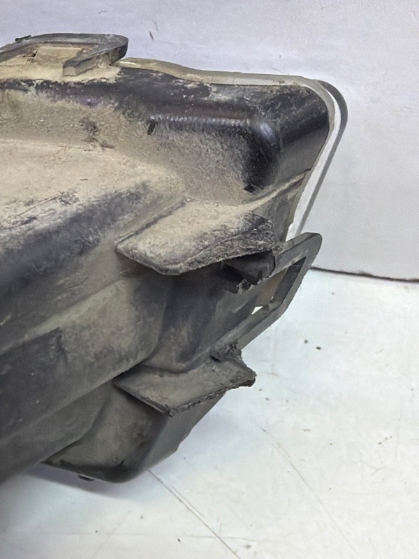 Фара противотуманная левая