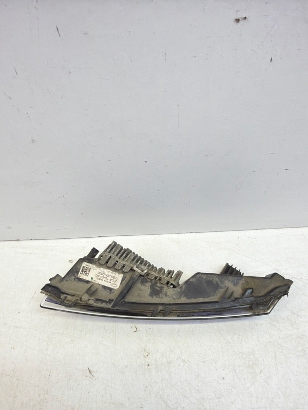 Фара противотуманная левая