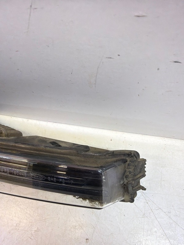 Фара противотуманная левая