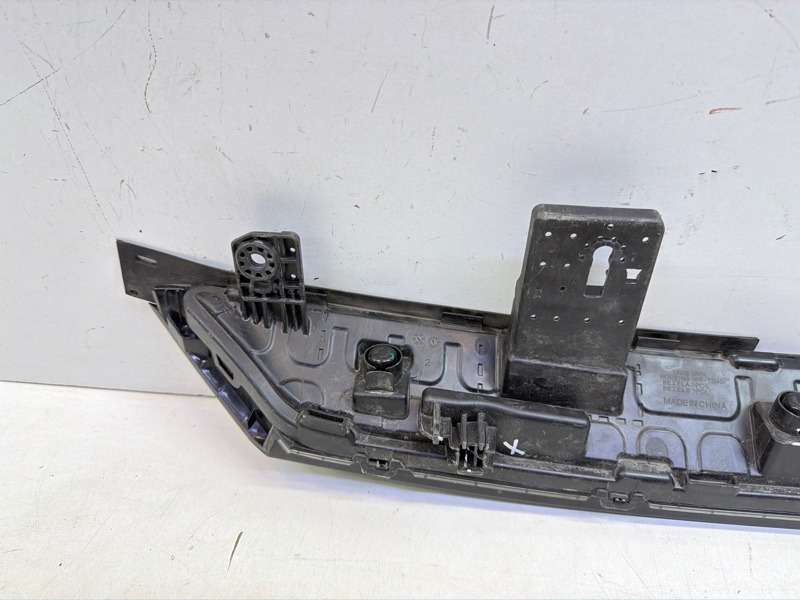 Накладка на решетку радиатора