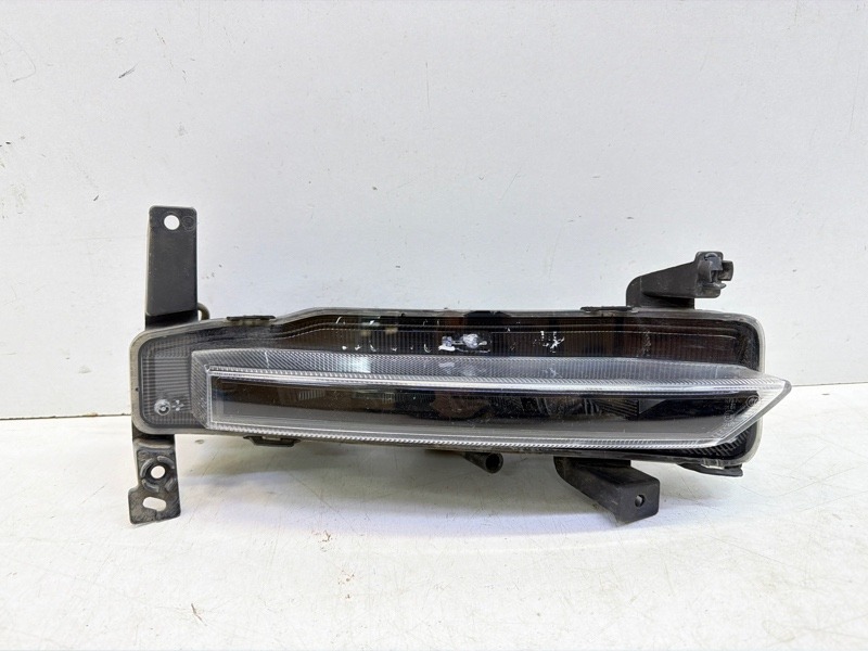 Фара противотуманная правая