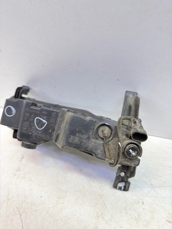 Фара противотуманная правая