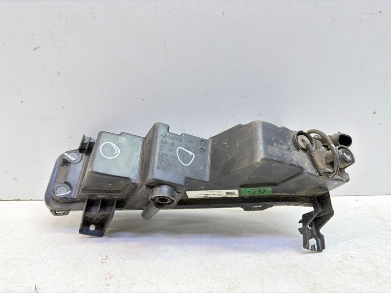 Фара противотуманная правая