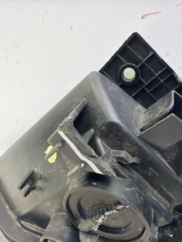 Фара противотуманная правая