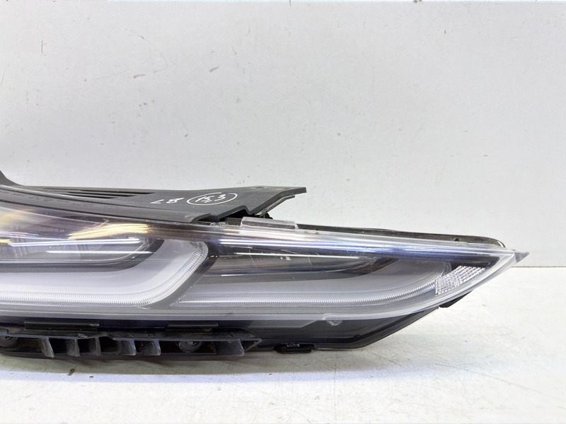 Фара противотуманная правая