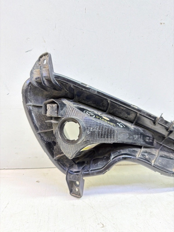 Фара противотуманная левая