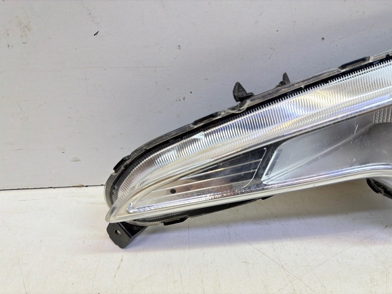 Фара противотуманная левая