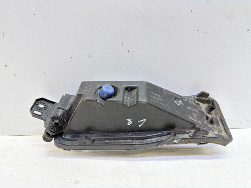 Фара противотуманная правая