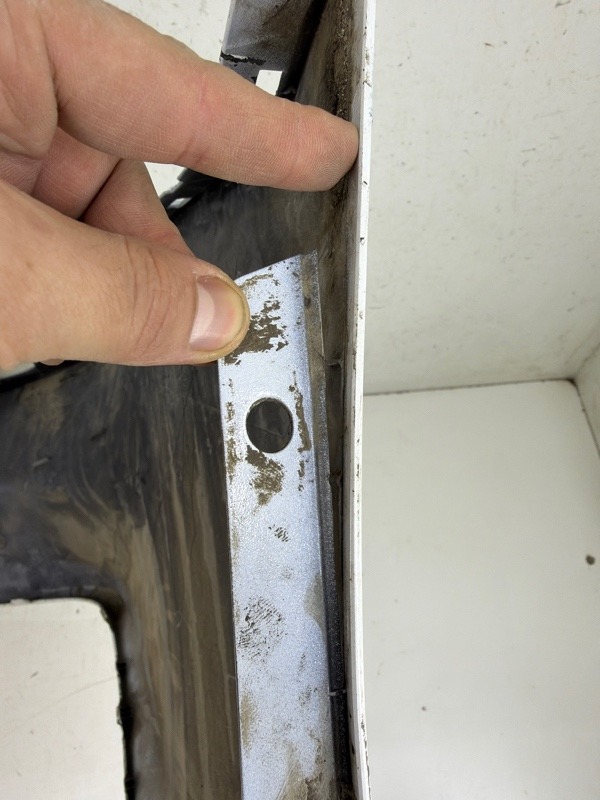 Бампер задний