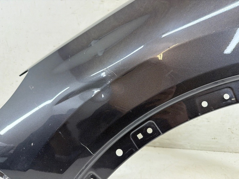 Крыло переднее левое