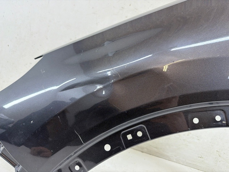 Крыло переднее левое