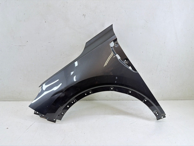 Крыло переднее левое