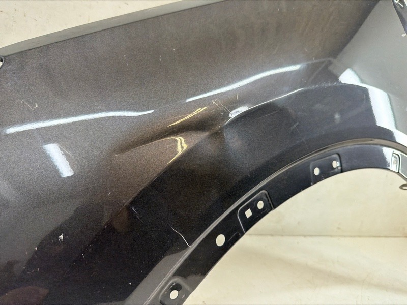 Крыло переднее левое