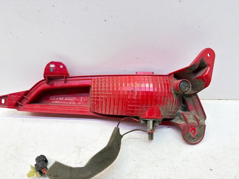 Фара противотуманная левая