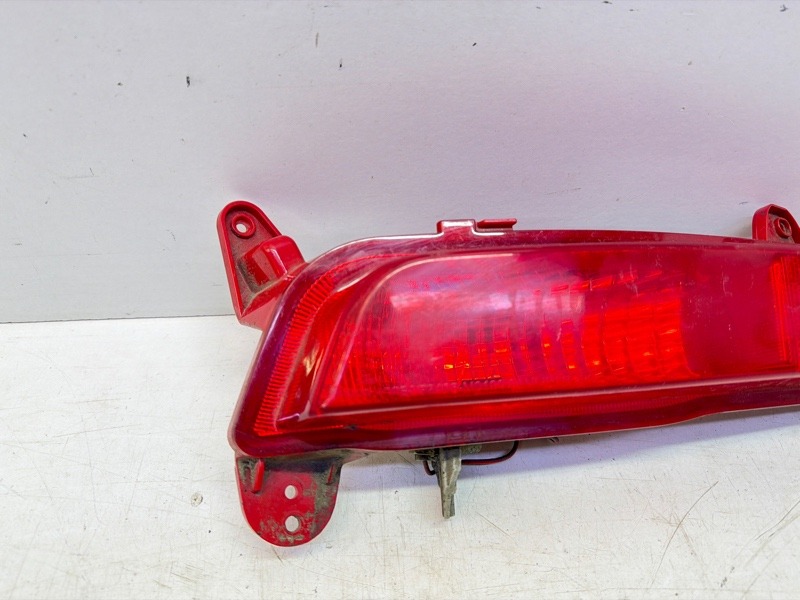 Фара противотуманная левая