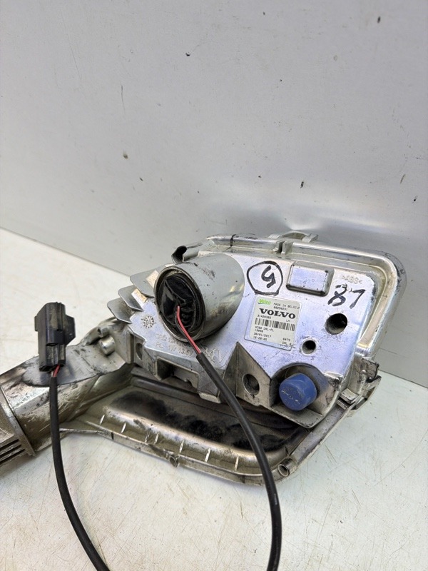 Фара противотуманная левая