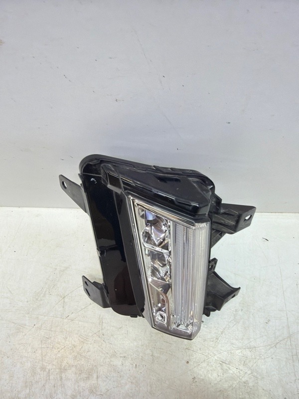 Фара противотуманная правая