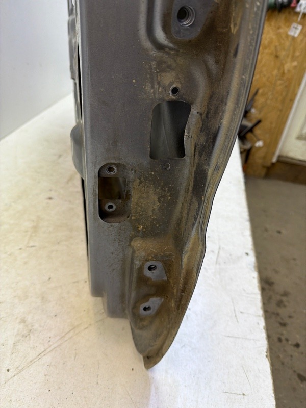 Дверь передняя левая