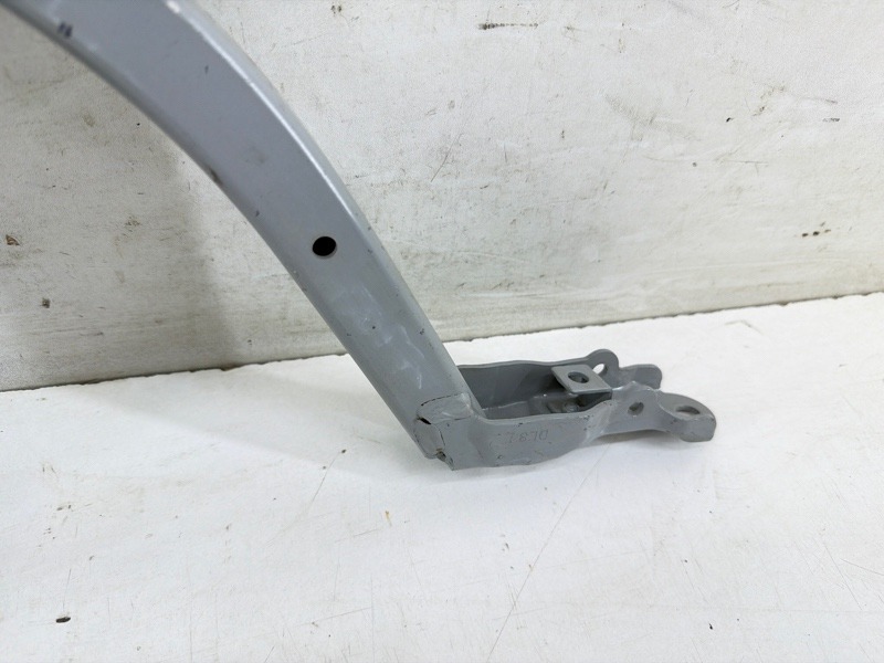 Петля крышки багажника