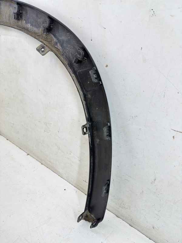 Накладка переднего крыла левого