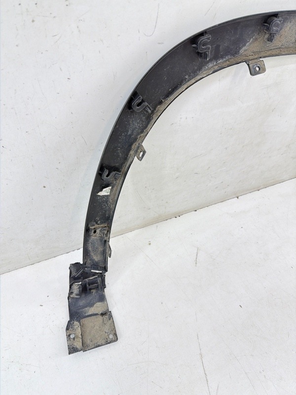 Накладка переднего крыла левого