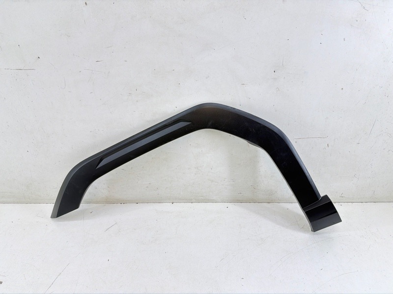 Накладка переднего крыла левого