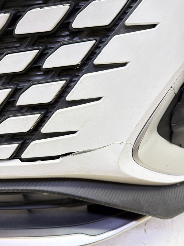 Бампер передний