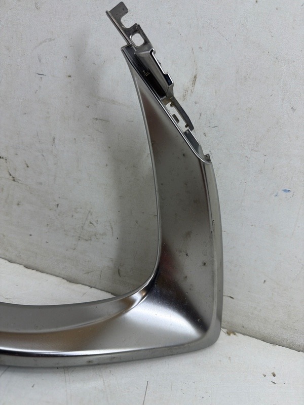 Накладка на решетку радиатора