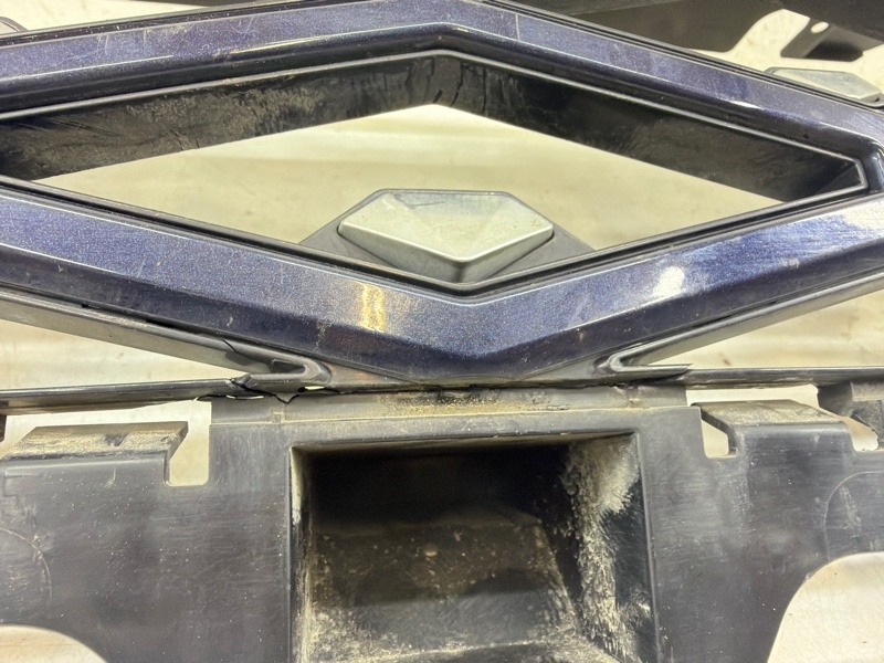 Решетка радиатора