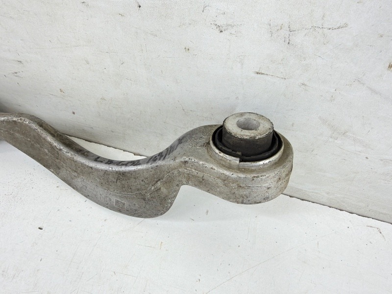 Рычаг задний правый