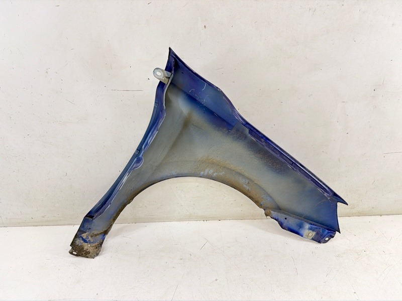 Крыло переднее левое