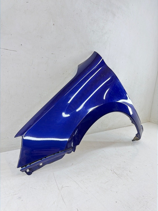 Крыло переднее левое