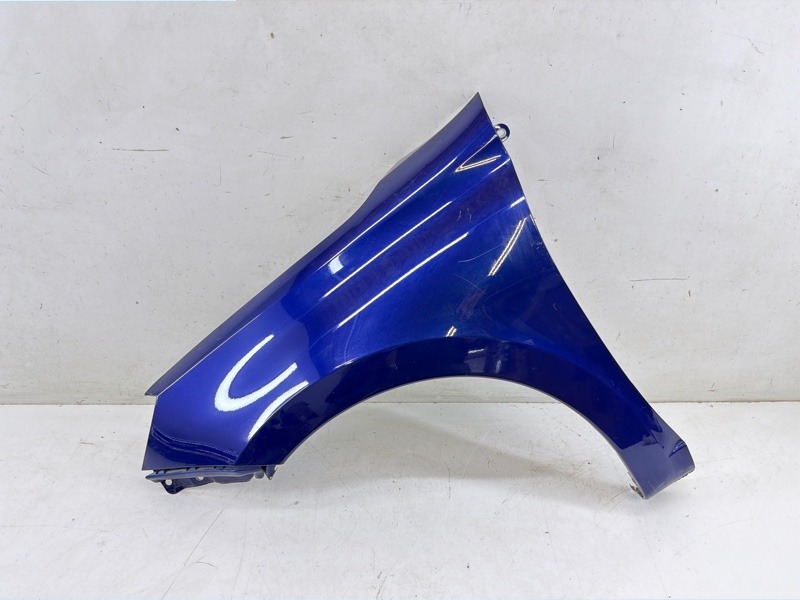 Крыло переднее левое