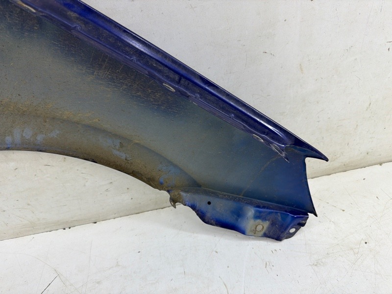 Крыло переднее левое