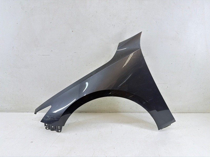 Крыло переднее левое