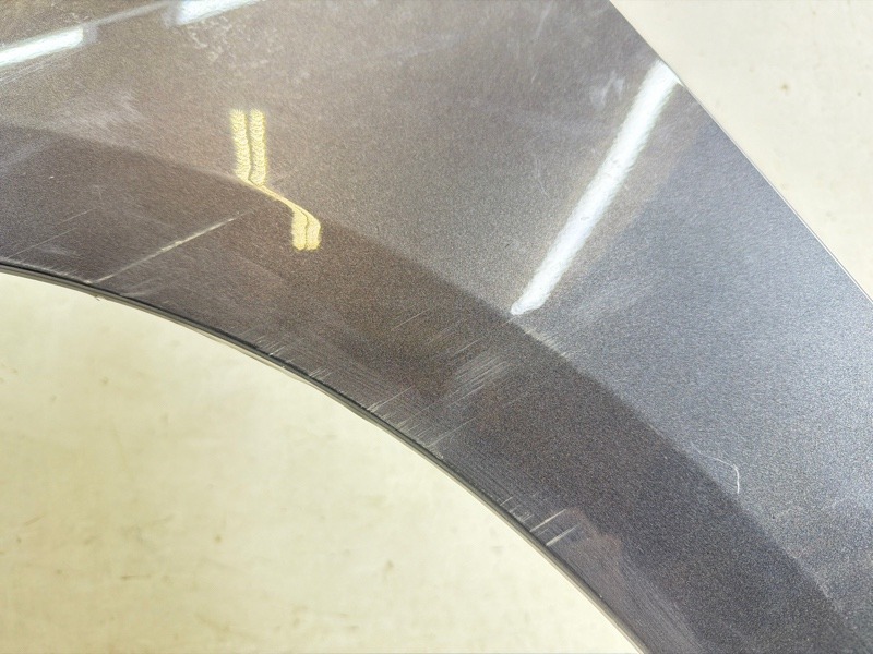 Крыло переднее левое