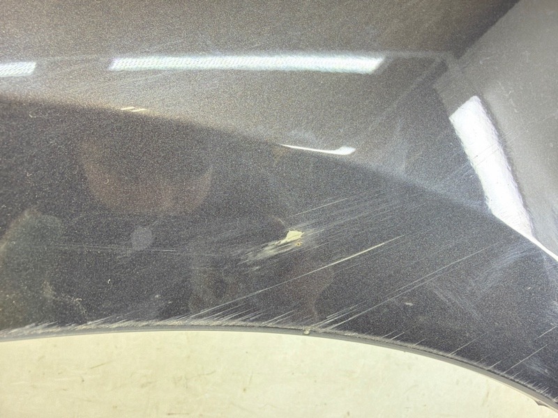 Крыло переднее левое