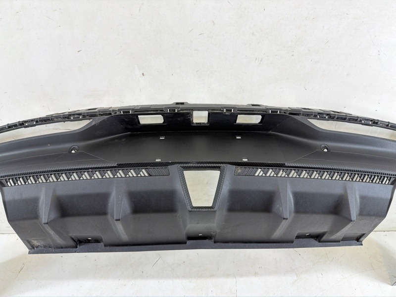 Спойлер заднего бампера