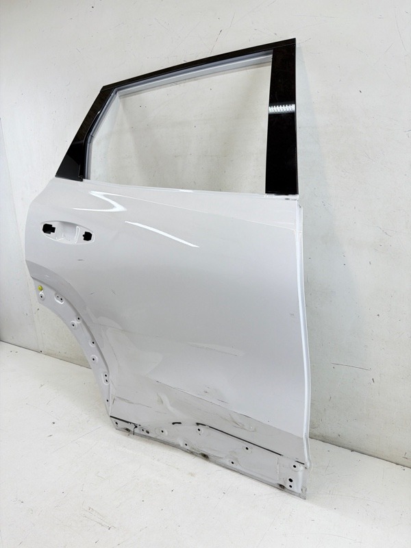Дверь задняя правая