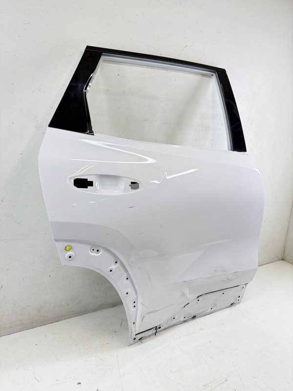 Дверь задняя правая