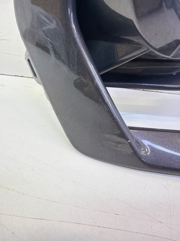 Рамка противотуманной фары правой