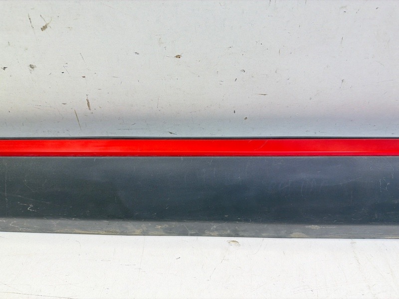 Накладка двери передней левой